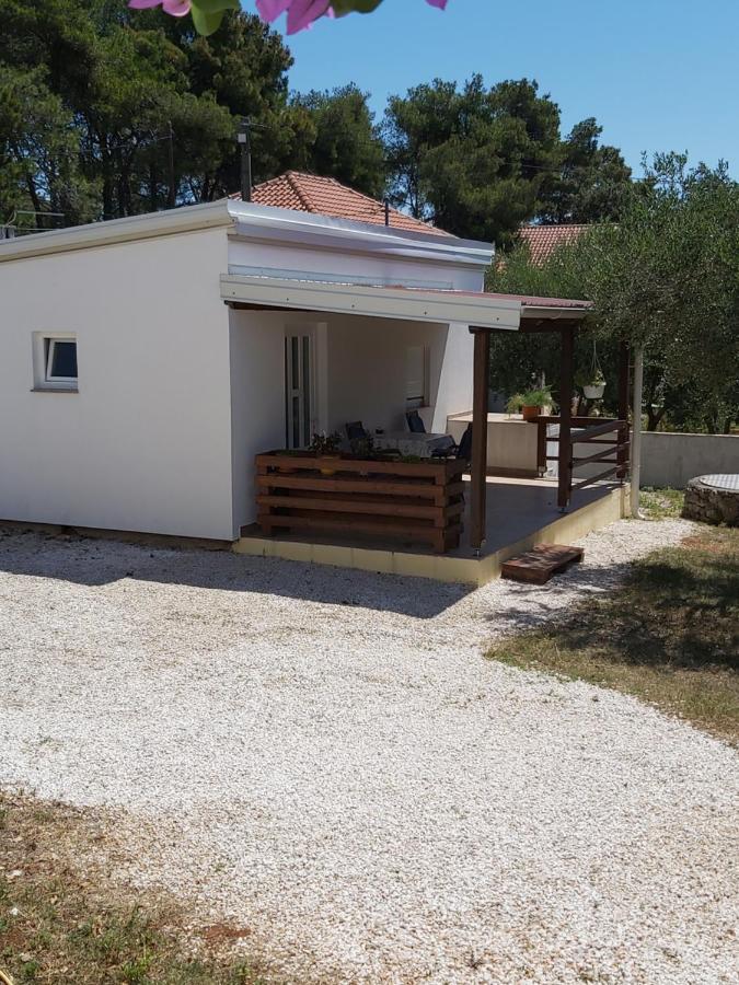 Apartment Niko Vir Luaran gambar