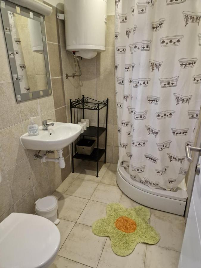 Apartment Niko Vir Luaran gambar