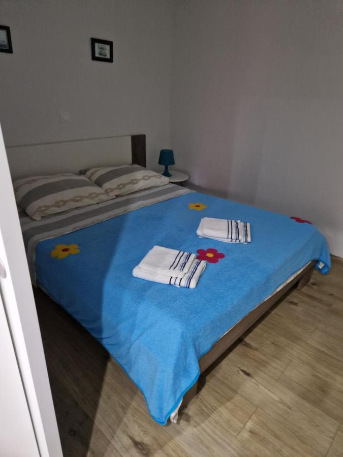 Apartment Niko Vir Luaran gambar