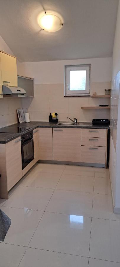 Apartment Niko Vir Luaran gambar