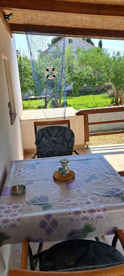 Apartment Niko Vir Luaran gambar