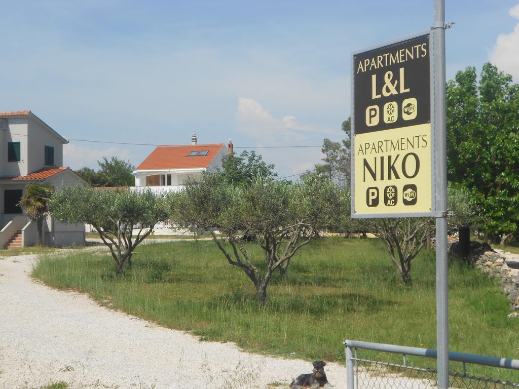 Apartment Niko Vir Luaran gambar